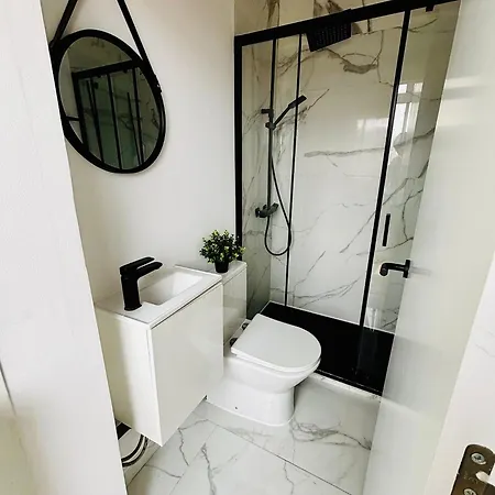 High Standard Marques De Pombal Лісабон