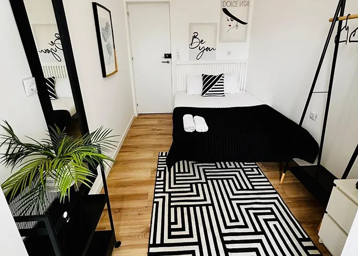 Hostel High Standard Marques De Pombal